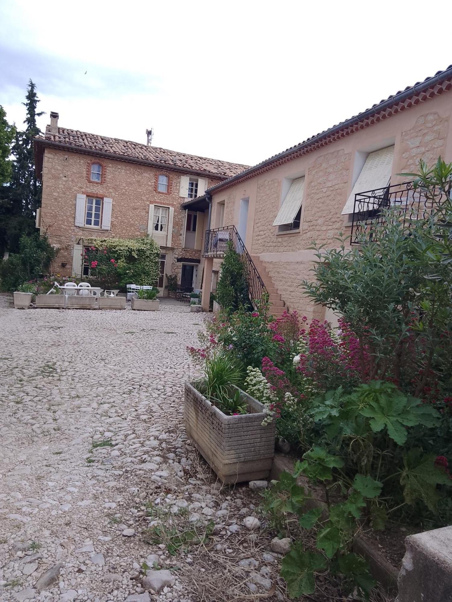 Les Gites Du Mont Ventoux Bédoin Exteriör bild